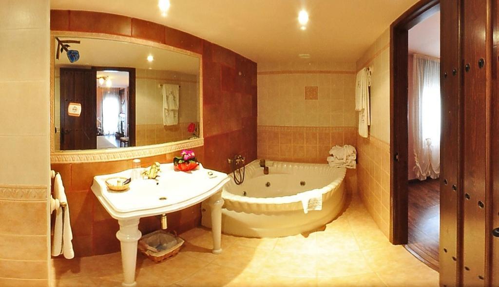 Posada De Los Antiguos Telares Atanzon Room photo